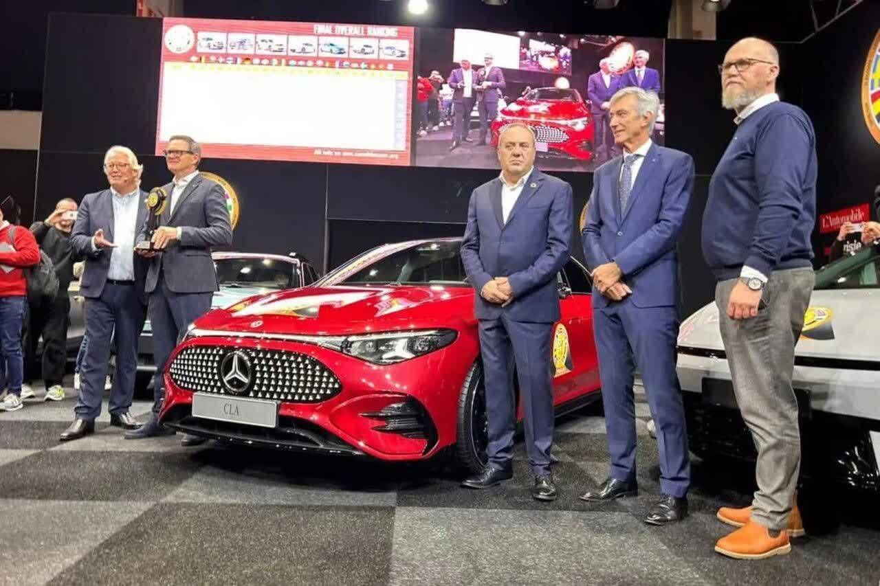 بازگشت قدرتمند مرسدس؛ انتخاب CLA جدید به عنوان خودروی سال ۲۰۲۶
