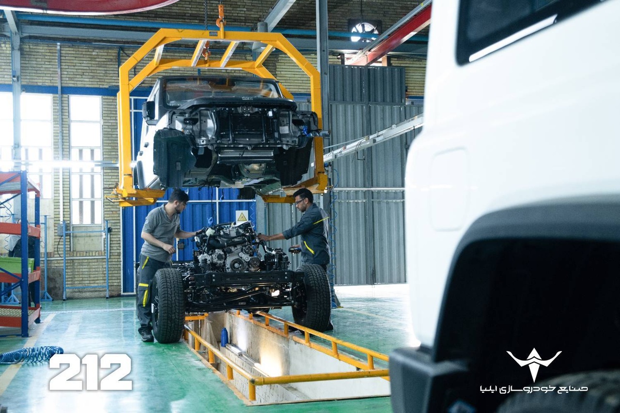 خط تولید خودرو 212