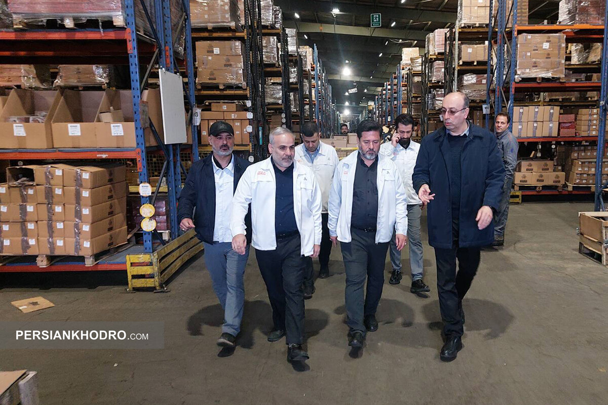 بازدید مدیرعامل سایپا از انبار مرکزی قطعات یدکی