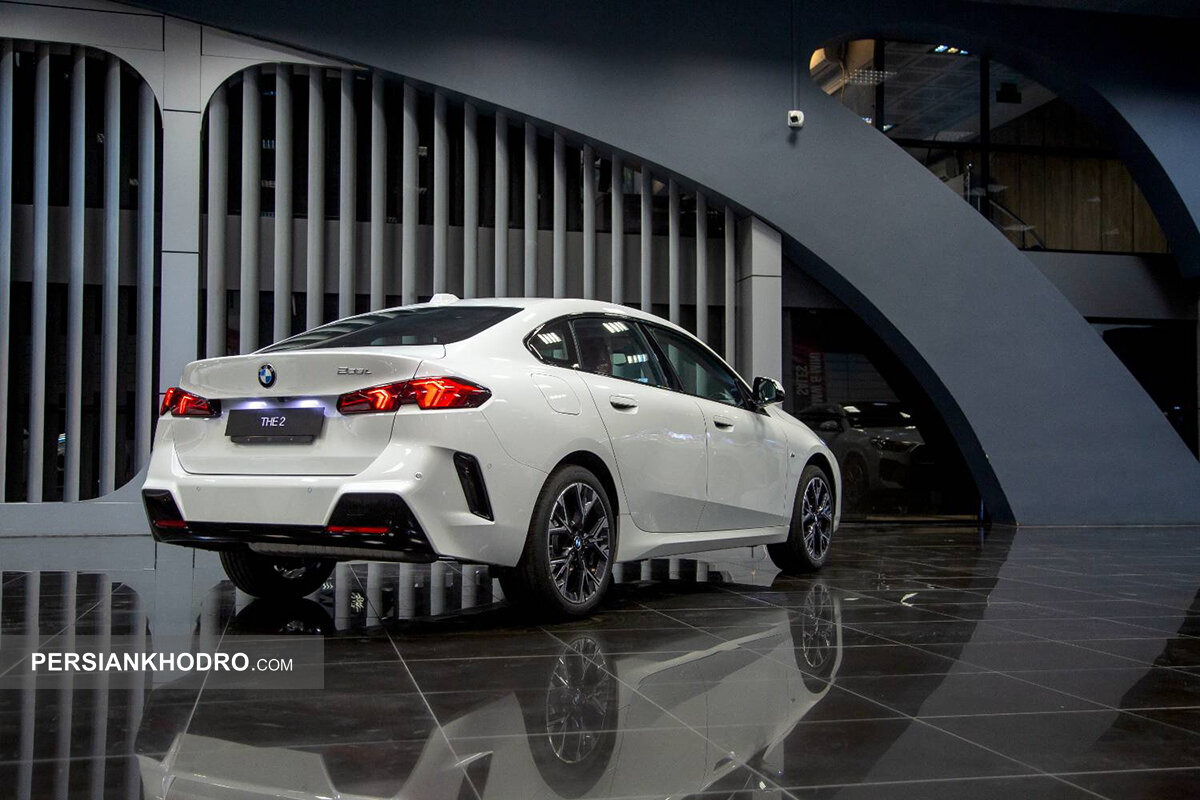 ب‌ام‌و ۲۲۵L