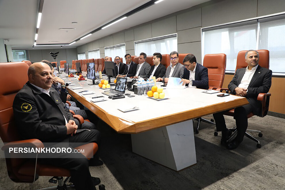 بازدید از گروه بهمن