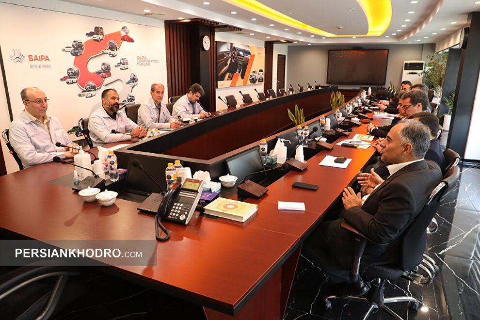 بازدید مدیرعامل یک بانک از گروه خودروسازی سایپا