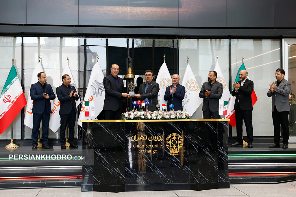 مدیرعامل گروه خودروسازی سایپا در مراسم ۳۰ سالگی حضور «خساپا» در بورس
