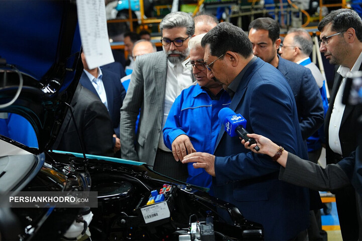 بازدید وزیر صمت از خطوط تولید ایران خودرو