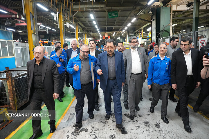 بازدید وزیر صمت از خطوط تولید ایران خودرو