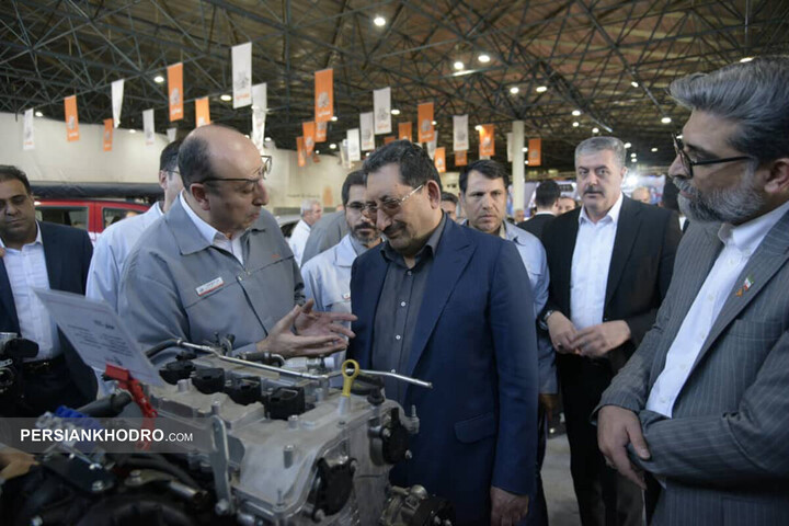 بازدید وزیر صنعت از خطوط تولید سایپا
