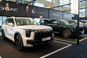 ۸۰۰۰ نفر برای GAC آمدند؛ GS8 جیران موتور در نمایشگاه تهران تمام شد! (+فیلم)