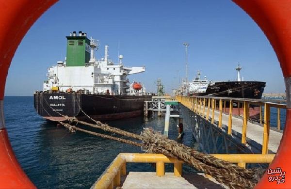 کاهش صادرات ۸۰۰ هزار بشکه‌ای نفت ایران