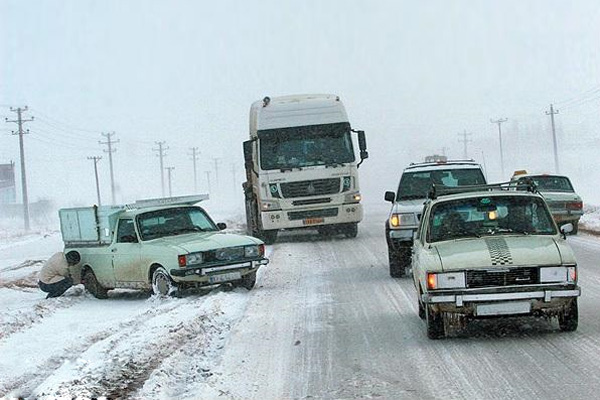 کولاک آزاد راه قزوین-رشت را بست