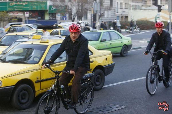 شهردار تهران در سه‌شنبه‌های بدون خودرو+ تصویر