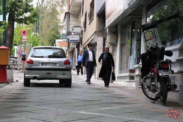 تبدیل خیابان های تهران به پارکینگ