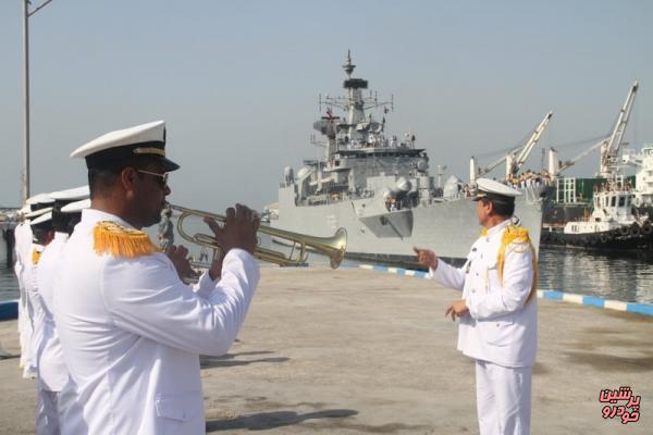 هند نیروی دریایی خود را به حالت آماده باش درآورد