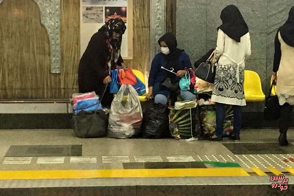 مترو پایتخت در دستان دست فروشان