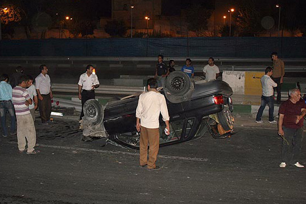 یك كشته در واژگونی خودرو 