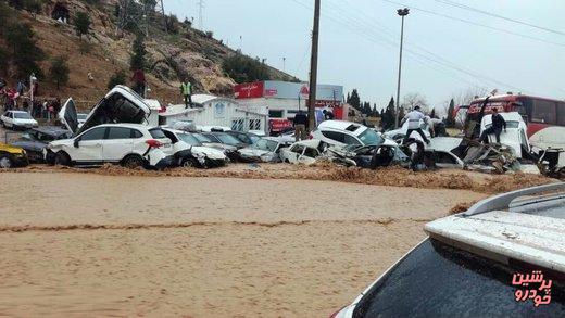 هزینه خودرو‌های خسارت دیده در حادثه سیل شیراز پرداخت می‌شود