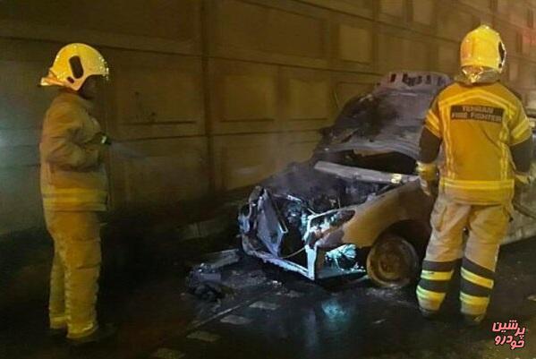 آتش سوزی خودرو در بزرگراه امام علی