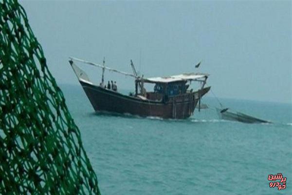 ممنوعیت تردد شناورهای صیادی در آب‌های خلیج فارس