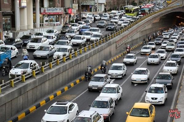 کدام خیابان‌های تهران امروز پر ترافیک بودند؟!