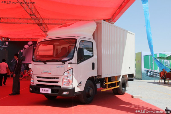 عرضه کامیونت jmc با قیمت 32 میلیون تومان به بازار