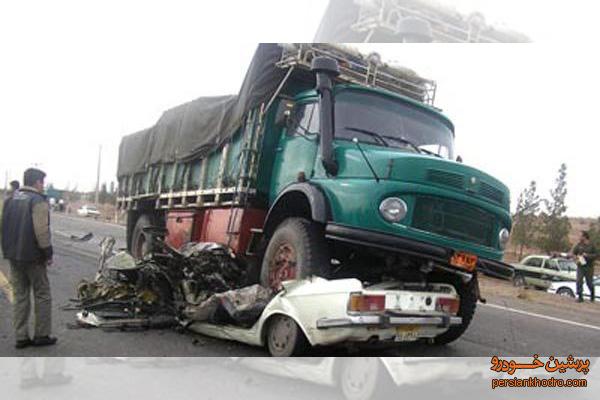 5 کشته در برخورد سواری با کامیون