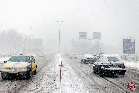 برف و باران در جاده های 11 استان