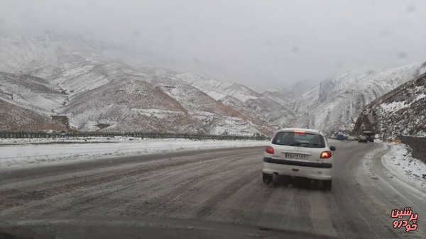 برف و باران در جاده‌های ۴ استان کشور