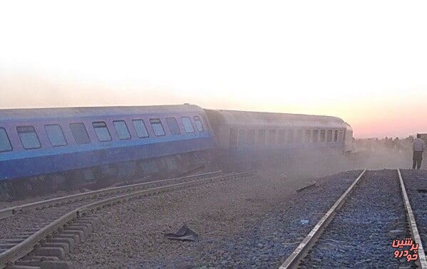  جزئیات سانحه ریلی امروز مشهد - یزد /برخورد قطار با بیل مکانیکی