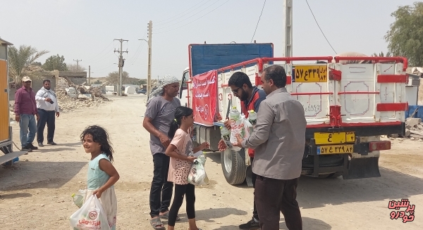 توزیع نخستین محموله غذایی افق کوروش در مناطق زلزله زده استان هرمزگان