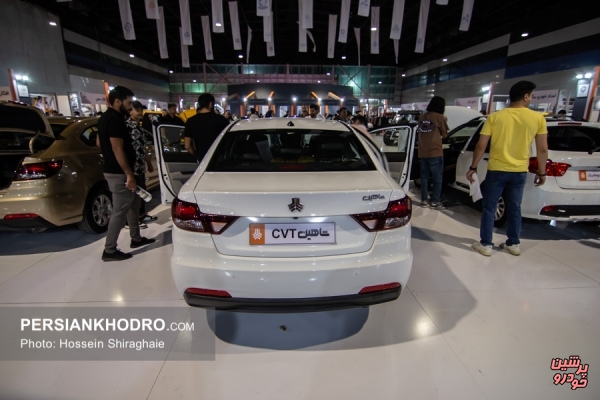نمایش نسخه نهایی شاهین اتوماتیک در نمایشگاه خودرو مشهد