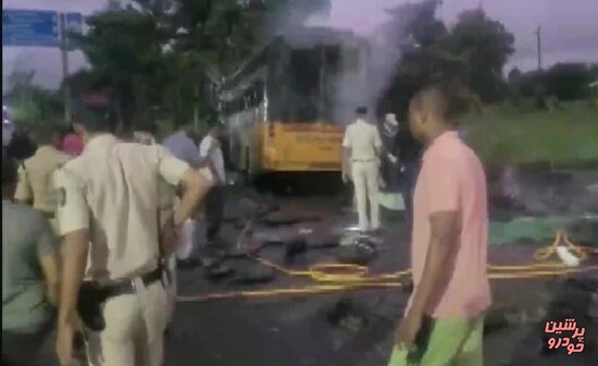 مرگ ۱۲ هندی در حریق اتوبوس