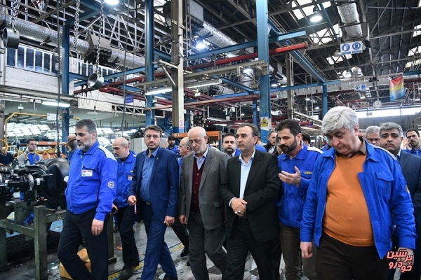 ایران خودرو آماده نوسازی ناوگان حمل و نقل باری و مسافری است
