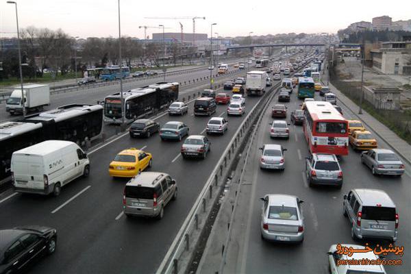 معضل خیابان‌گردی اتومبیل‌ها در شیراز