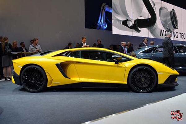 نگاهی به Lamborghini Aventador SV