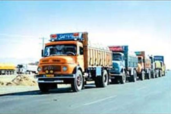 بررسی پرونده منع ورود کامیونهای عراقی 