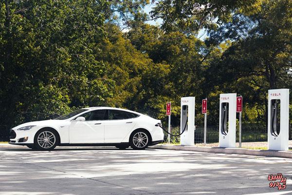 بزرگراه های آمریکا به ایستگاه‌های شارژ خودروهای برقی مجهزشدند