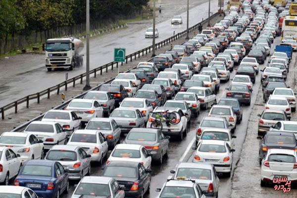 کاهش تردد خودرو و ترافیک روان در جاده‌ها