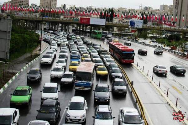 خرابی تریلر علت ترافیک صبحگاهی شمال تهران