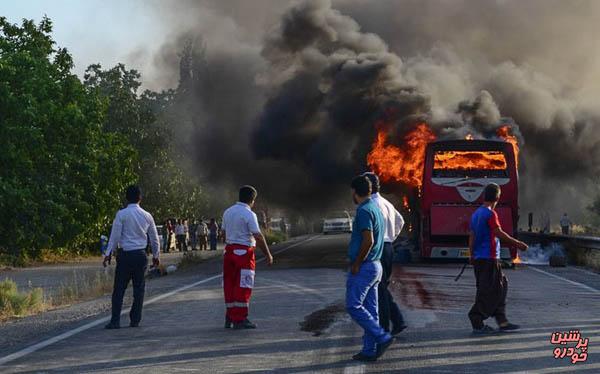 اتوبوس شرکت واحد در مسیر تهران – فیروزکوه آتش گرفت