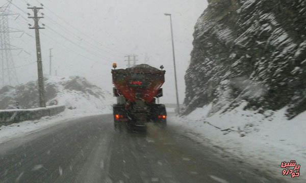 محور «تکاب - شاهین‌دژ» مسدود شد