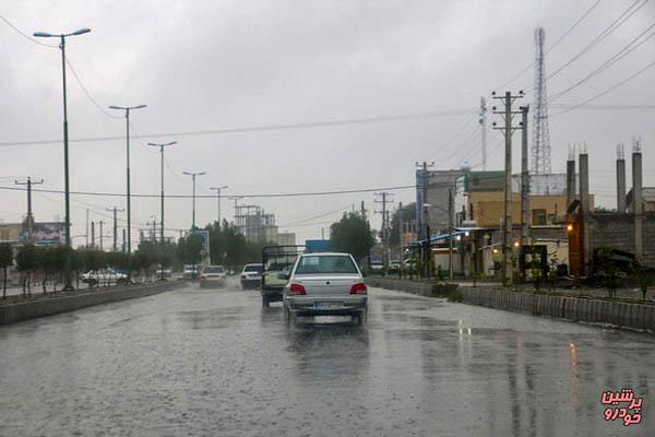 سطح جاده های زنجان لغزنده است