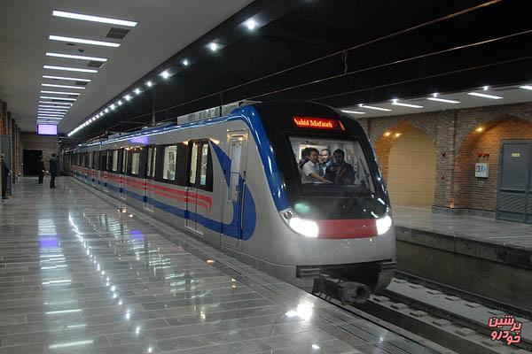 خط 5 مترو تهران روزهای جمعه 22و29 اردیبهشت ماه پذیرش مسافردارد