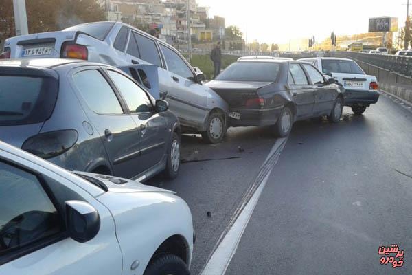 تصادف ۵ خودرو در خیابان اسکندری