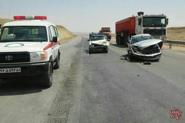 محبوس شدن سرنشینان 2 خودرو در کرمان