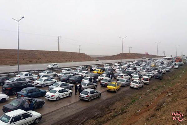 ترافیک سنگین در آزادراه کرج - تهران/