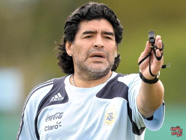 رونمایی از مجسمه مارادونا در هند 