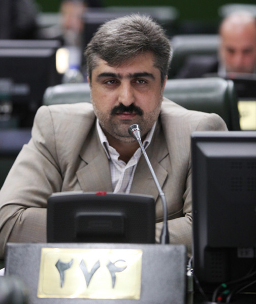 افزایش قیمت بنزین قانونی نیست