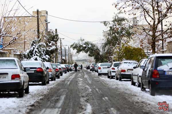 ترافیک در معابر اصلی تهران به علت بارش برف 