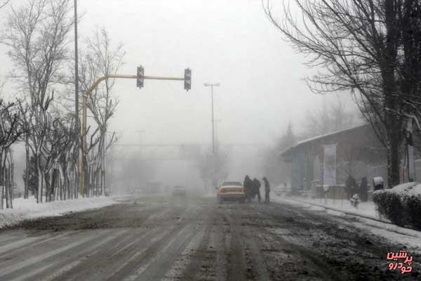 مه غلیظ در برخی از جاده های زنجان 