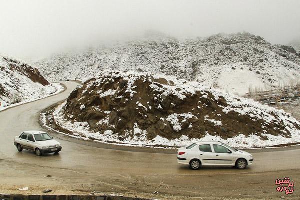 بارش برف وباران در محورهای سه استان