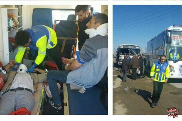 تصادف بین اتوبوس و کامیون در البرز 10 مصدوم داشت